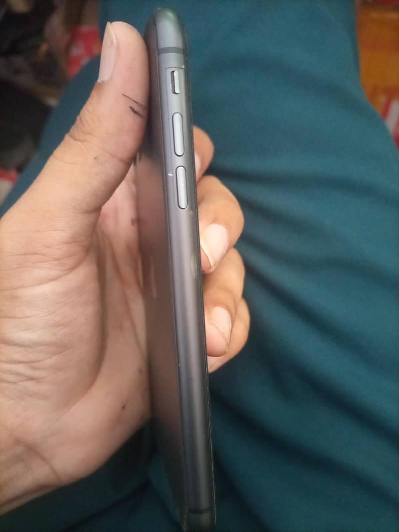 Apple iPhone 11 2