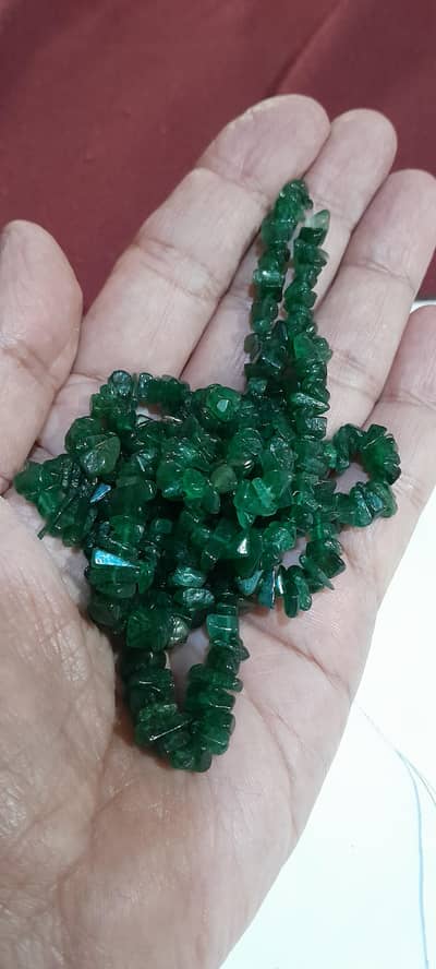 NATURAL SWAT EMERALDS CHIPS NECKLACE