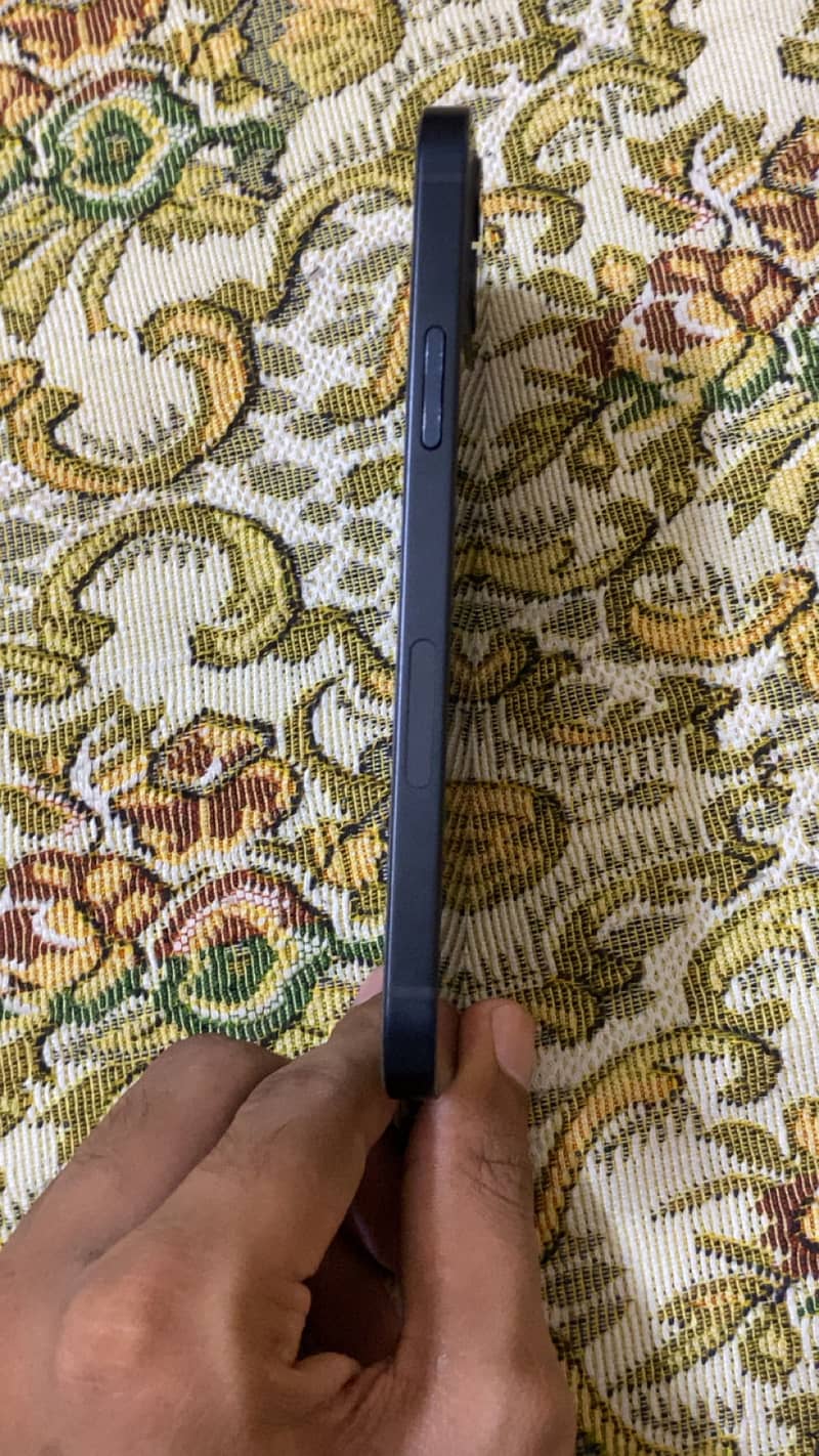 Apple iPhone 12 2