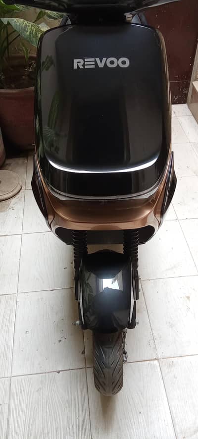 Revoo A11 for sale 1000 used