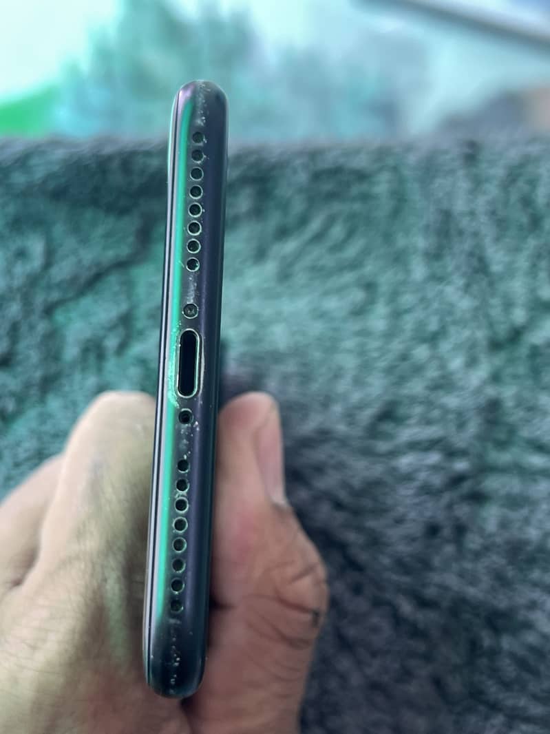 Apple iPhone 7 Plus 3