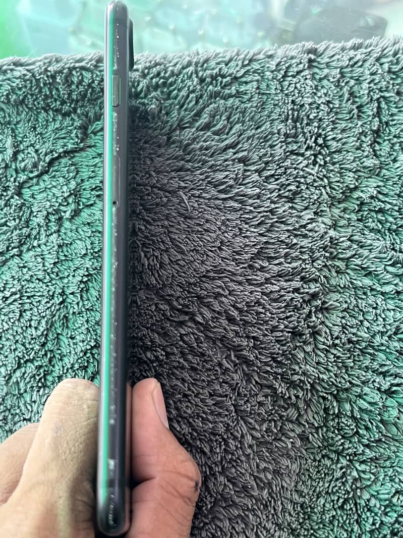 Apple iPhone 7 Plus 5