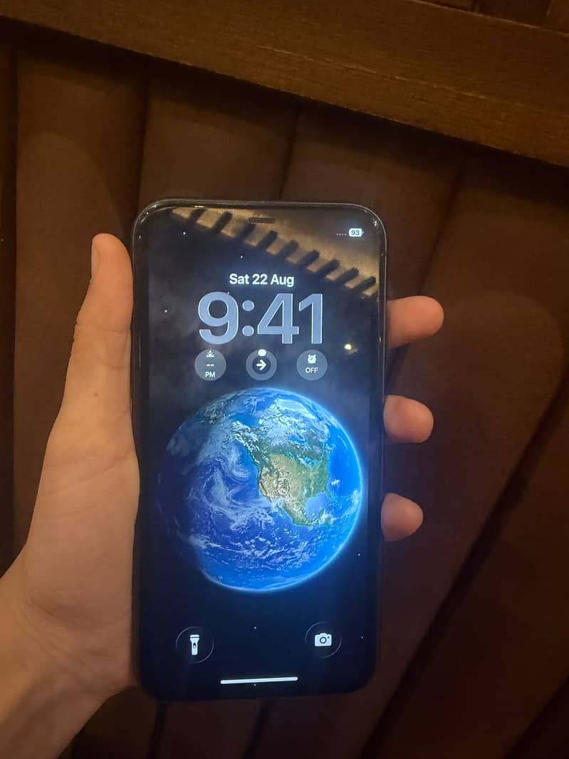 Apple iPhone 11 3