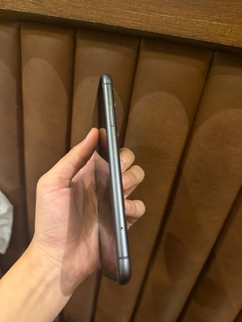 Apple iPhone 11 6