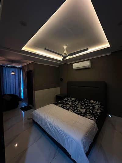 1 Bedroom VIP Full furnish flat per day available in Bahria town Lahore 0300 4561276
