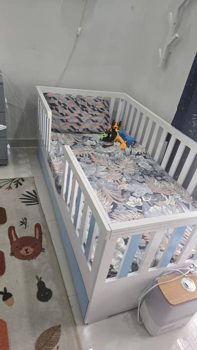 kids bed with under drawers
