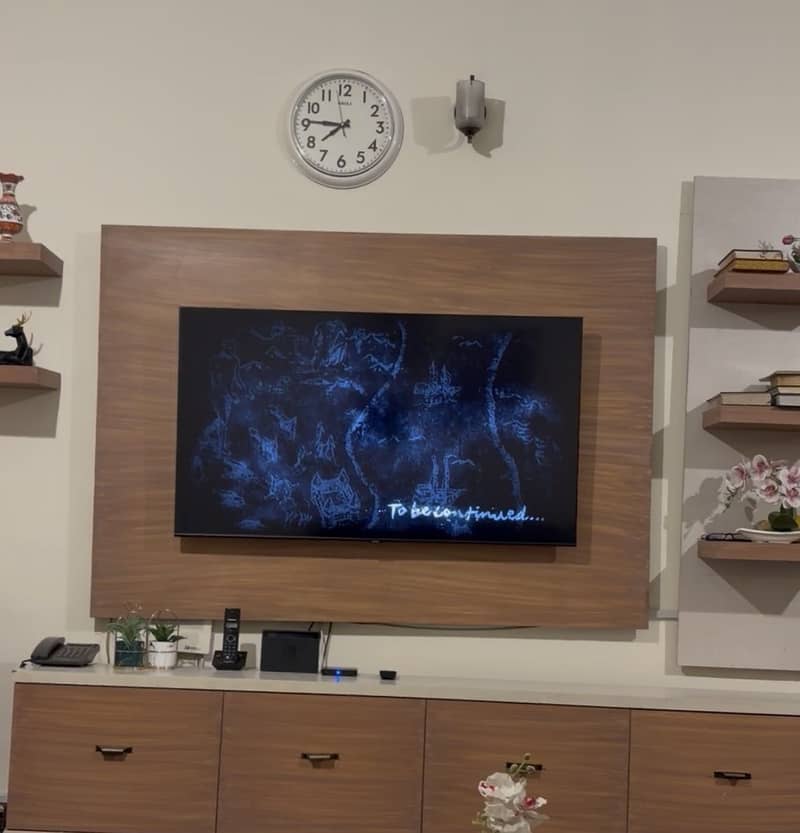 Media wall 1