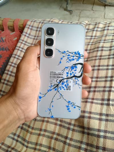 Infinix hot 60pro 8/128 10by 10 iphone ka sat exchange bhe kar la ga