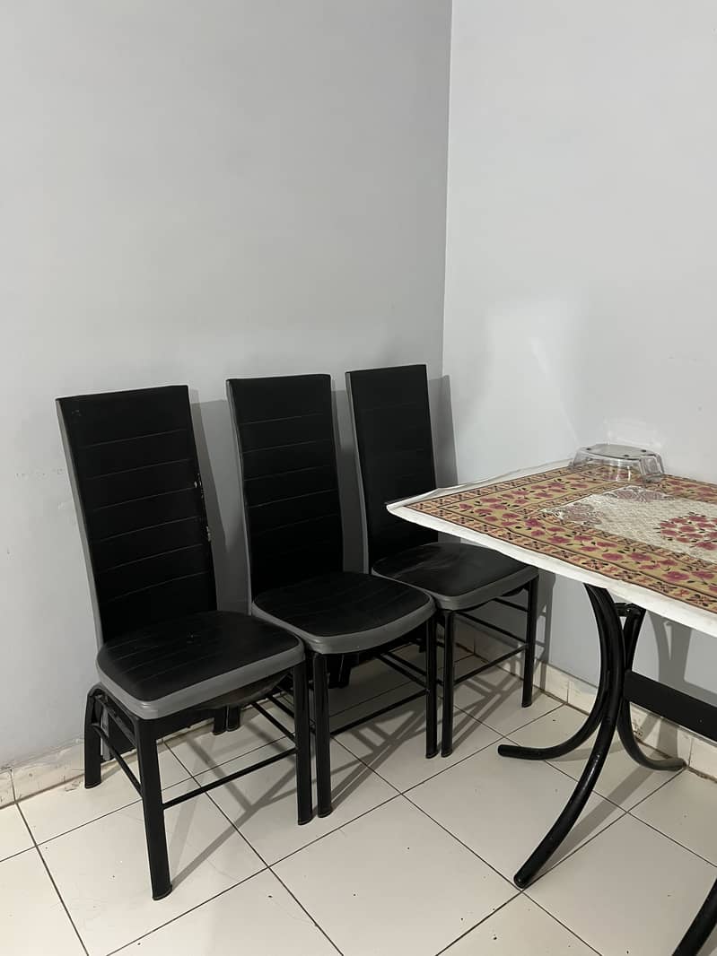 Dining table 3