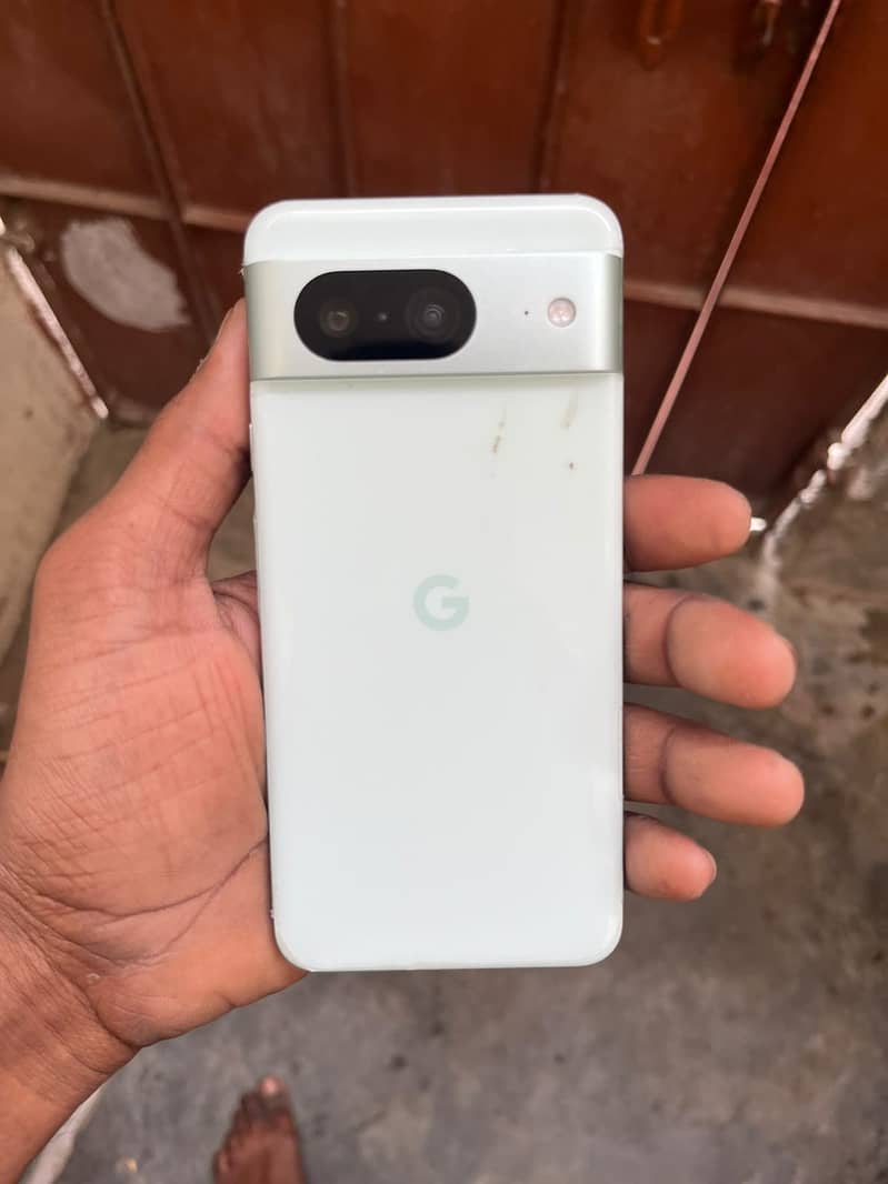 Google Pixel 8 1