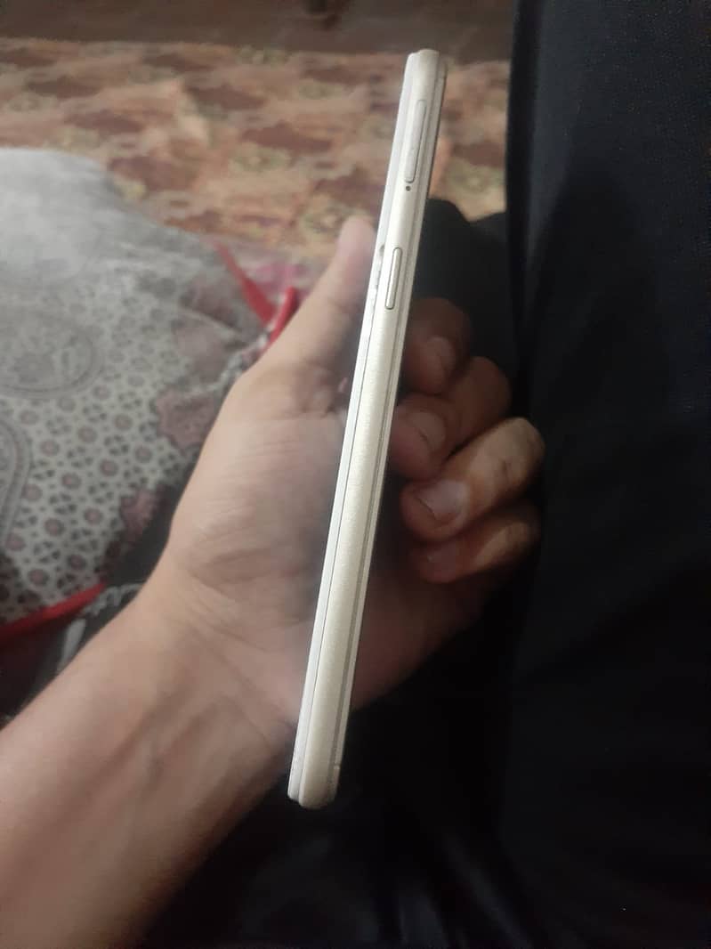 OPPO A37 10