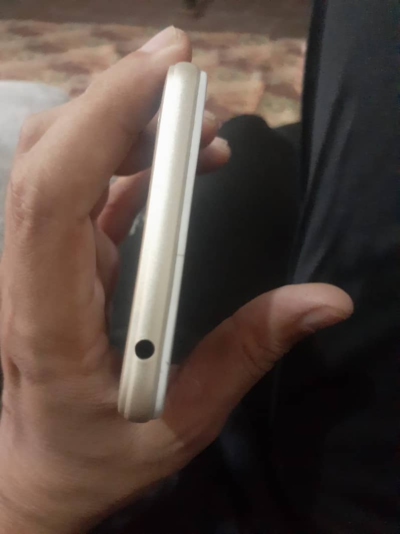 OPPO A37 11