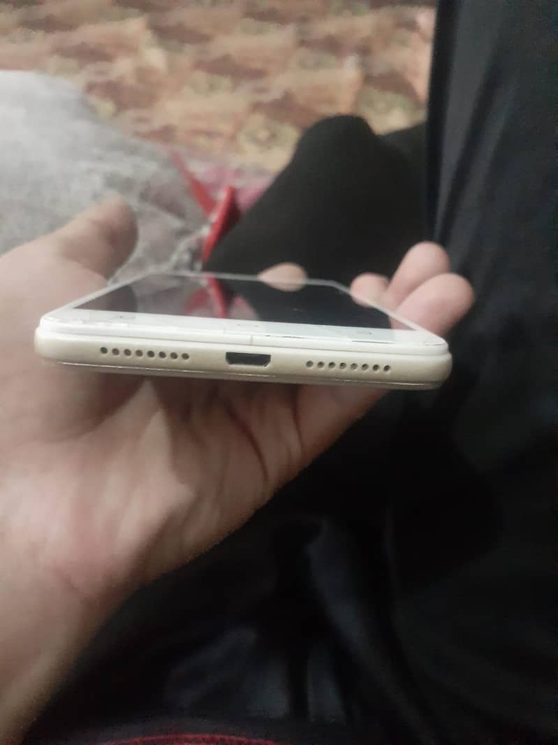 OPPO A37 12