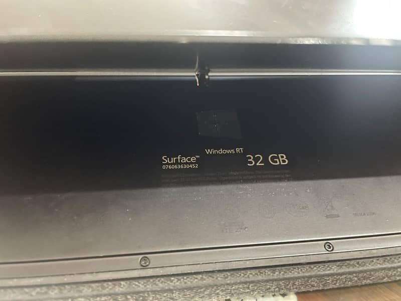 Microsoft Surface RT 32GB – Windows Tablet 4