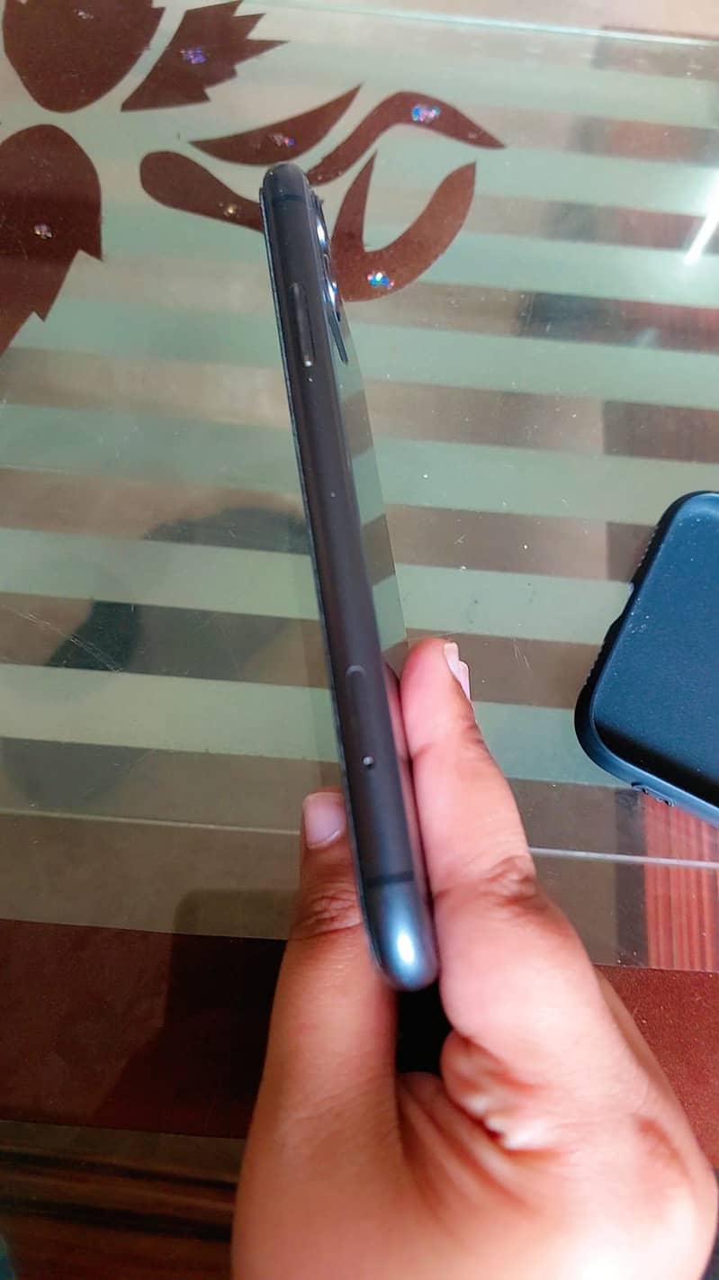 Apple iPhone 11 6
