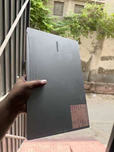 SAMSUNG GALAXY BOOK 15 750xda | i5-11th | 8gb 256ssd | type C