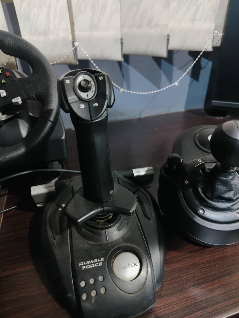 Logitech g920 saitek flight controller xbox controller 4
