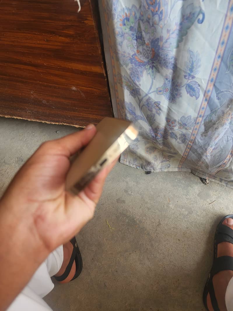 Apple iPhone 12 Pro 1