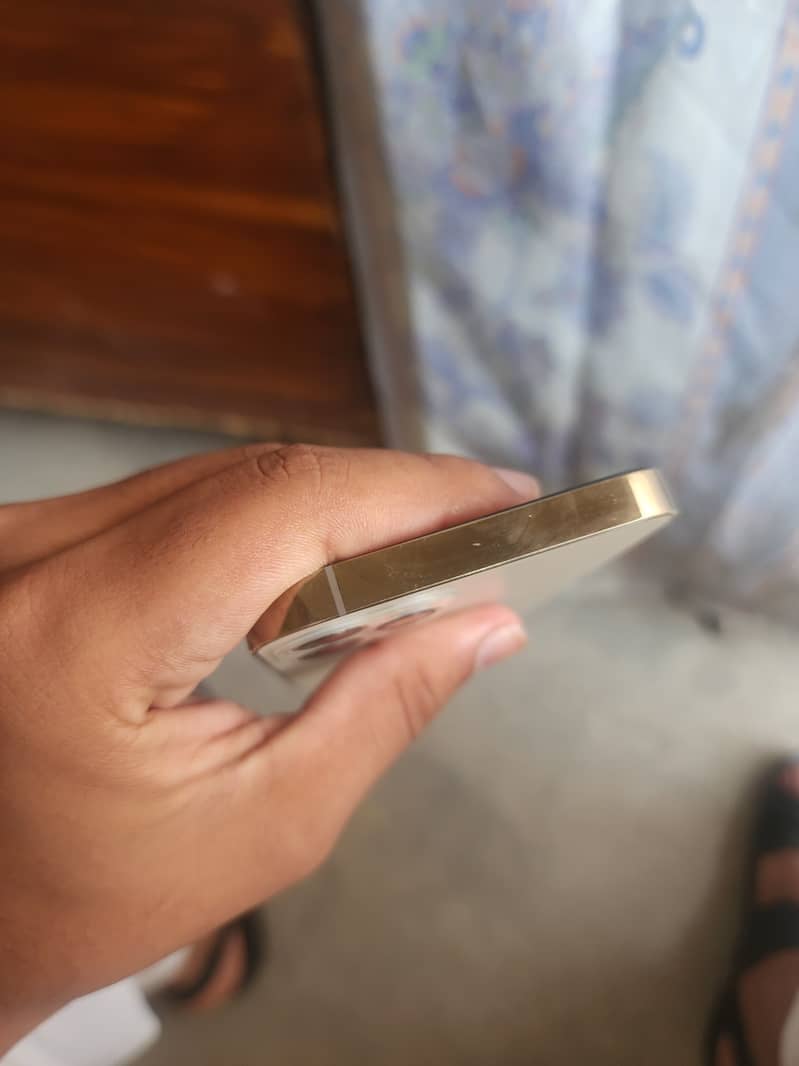 Apple iPhone 12 Pro 2