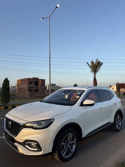 MG HS 2022