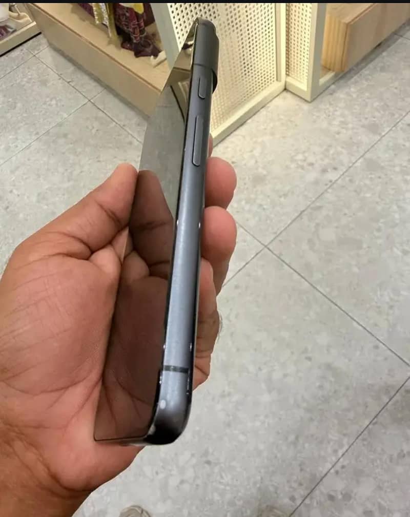Google Pixel 8 5