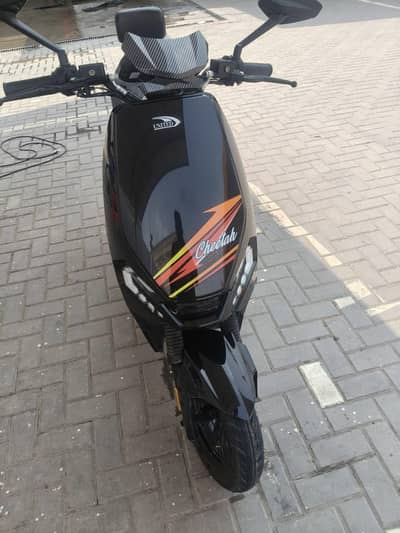 Electric scooty