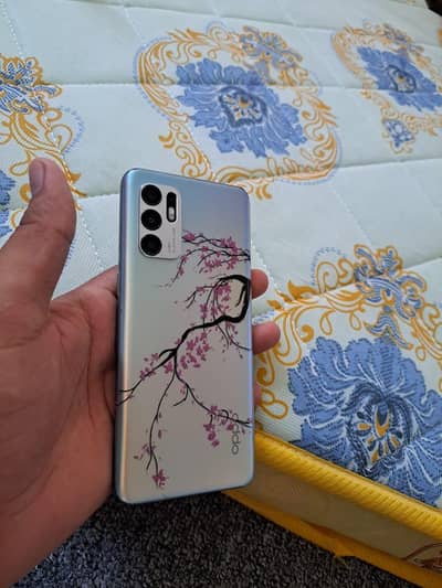 OPPO Reno6