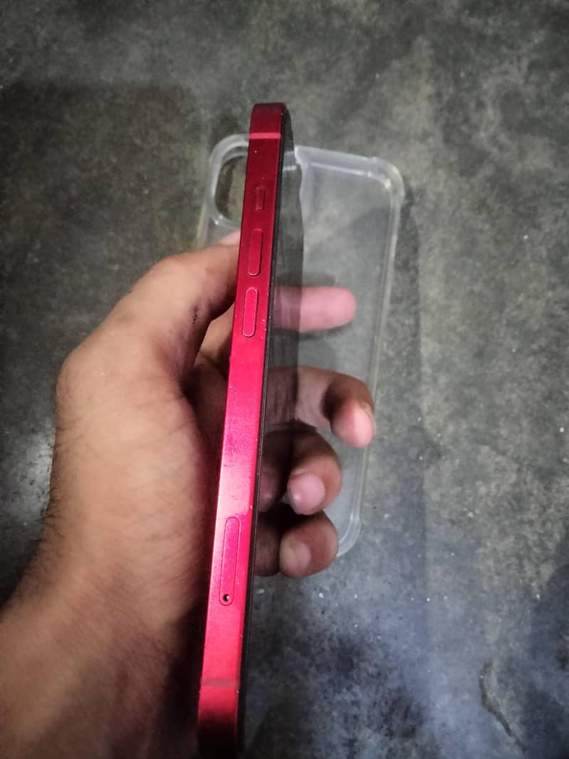 Apple iPhone 13 7