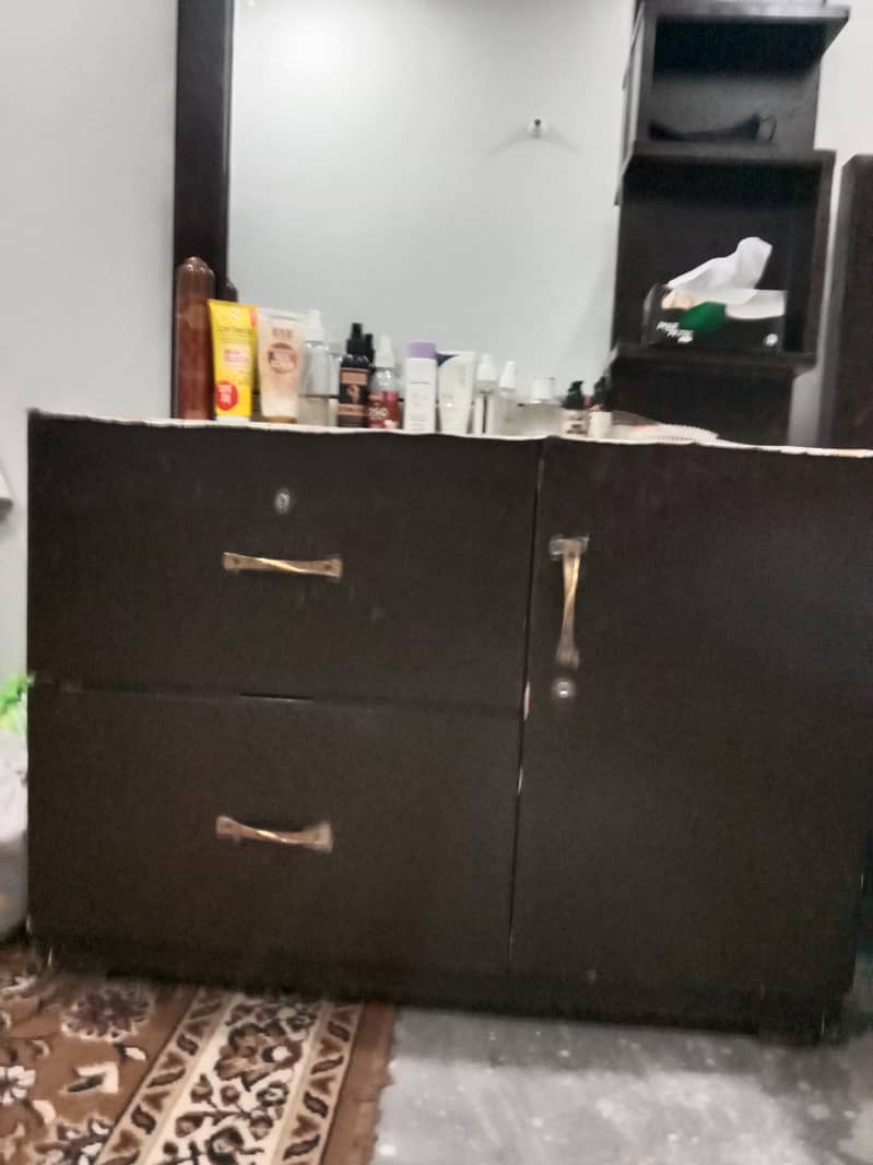 Dressing Mirror 0