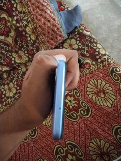 Vivo Y17s
