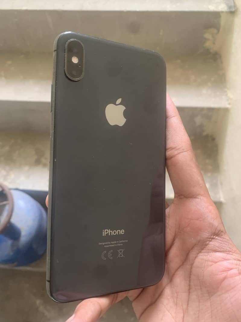 iPhone XS Max 0