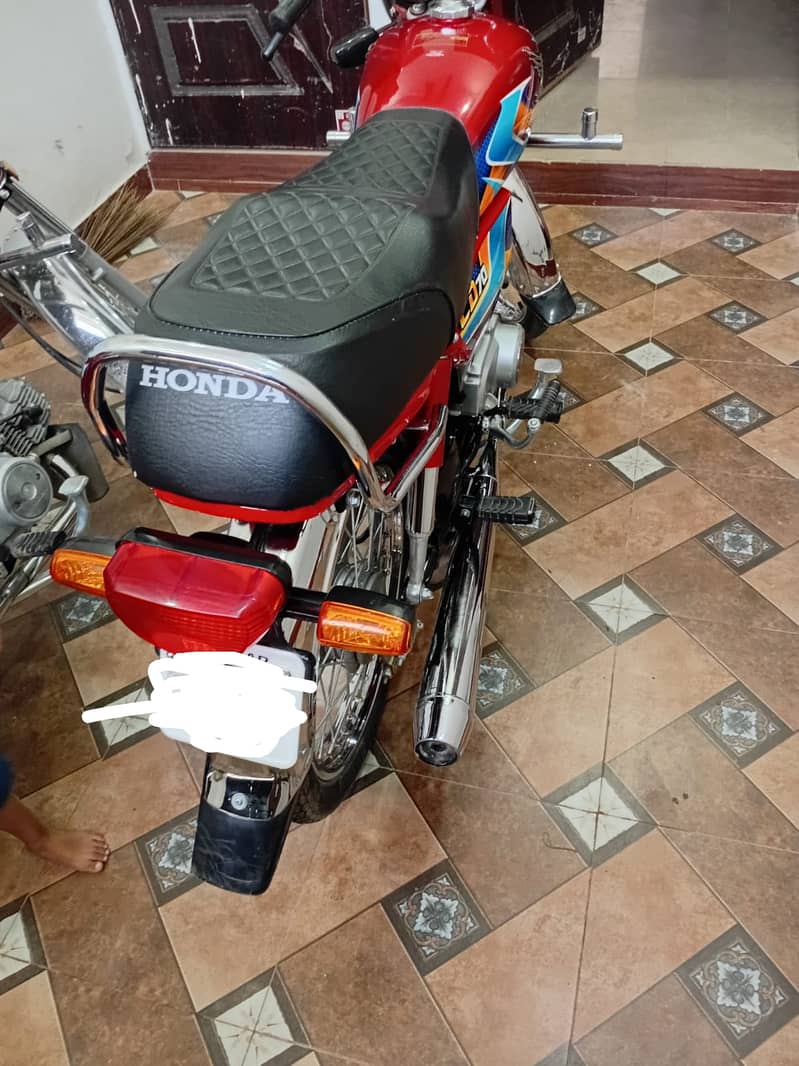 Honda CD 70 2025 1