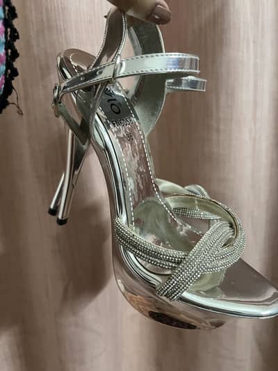 Bridal sandle