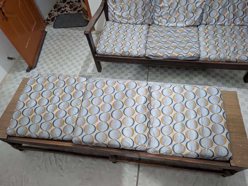 Sofa set one table and one bench 2
