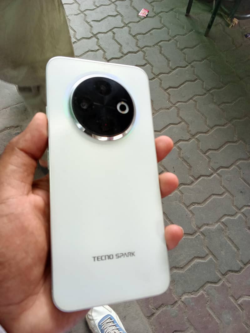 Tecno SPARK 30C 1
