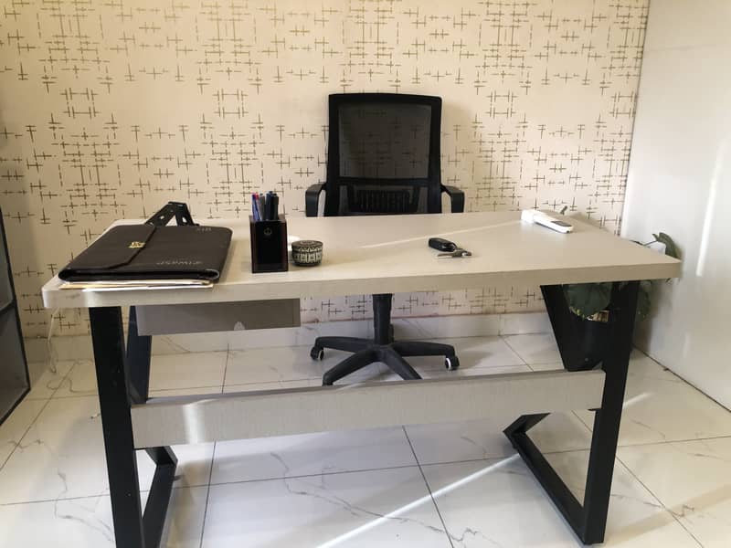 Office table 2x4 0