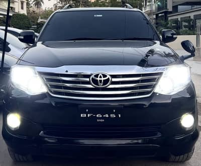 Toyota Fortuner 2015
