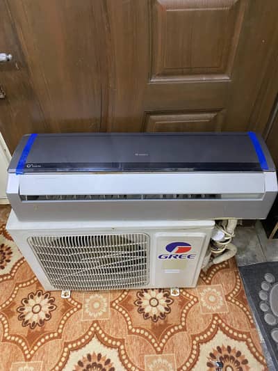 barnd new condition gree DC inverter olny 4 month used 03124119862