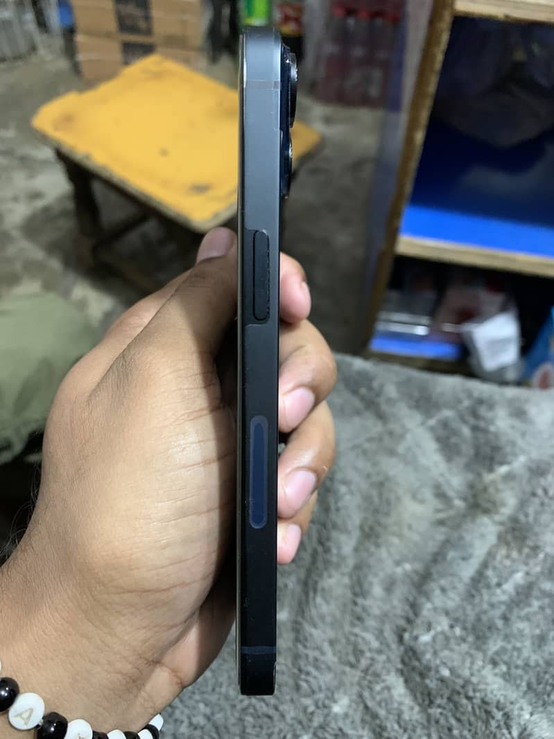 Apple iPhone 14 0