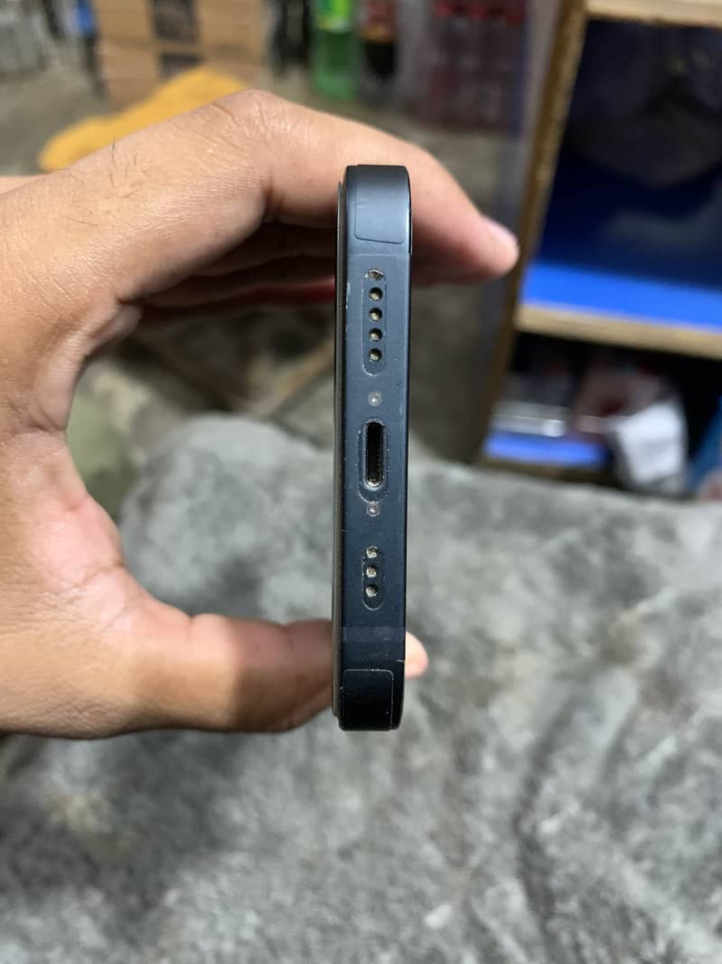Apple iPhone 14 5