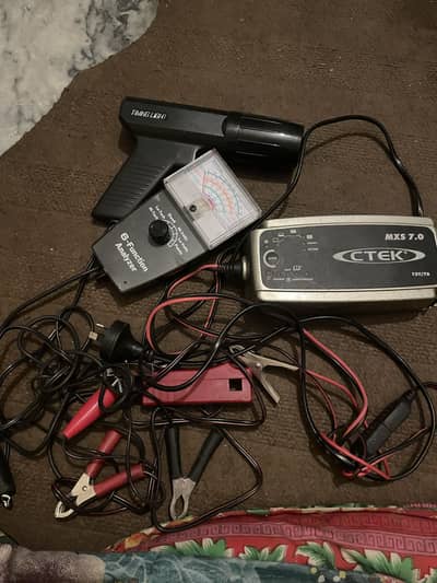 CAR BETRY CHARGER , ignition light, ANALYS METOR