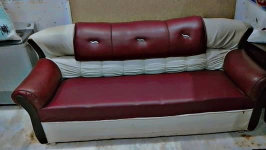 Beautiful Sofa Set for Sale – Good Condition