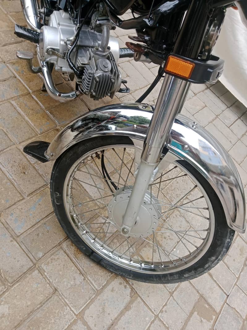 25 model new condition 1