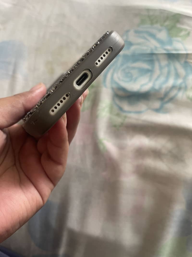 iPhone 17 pro max 4