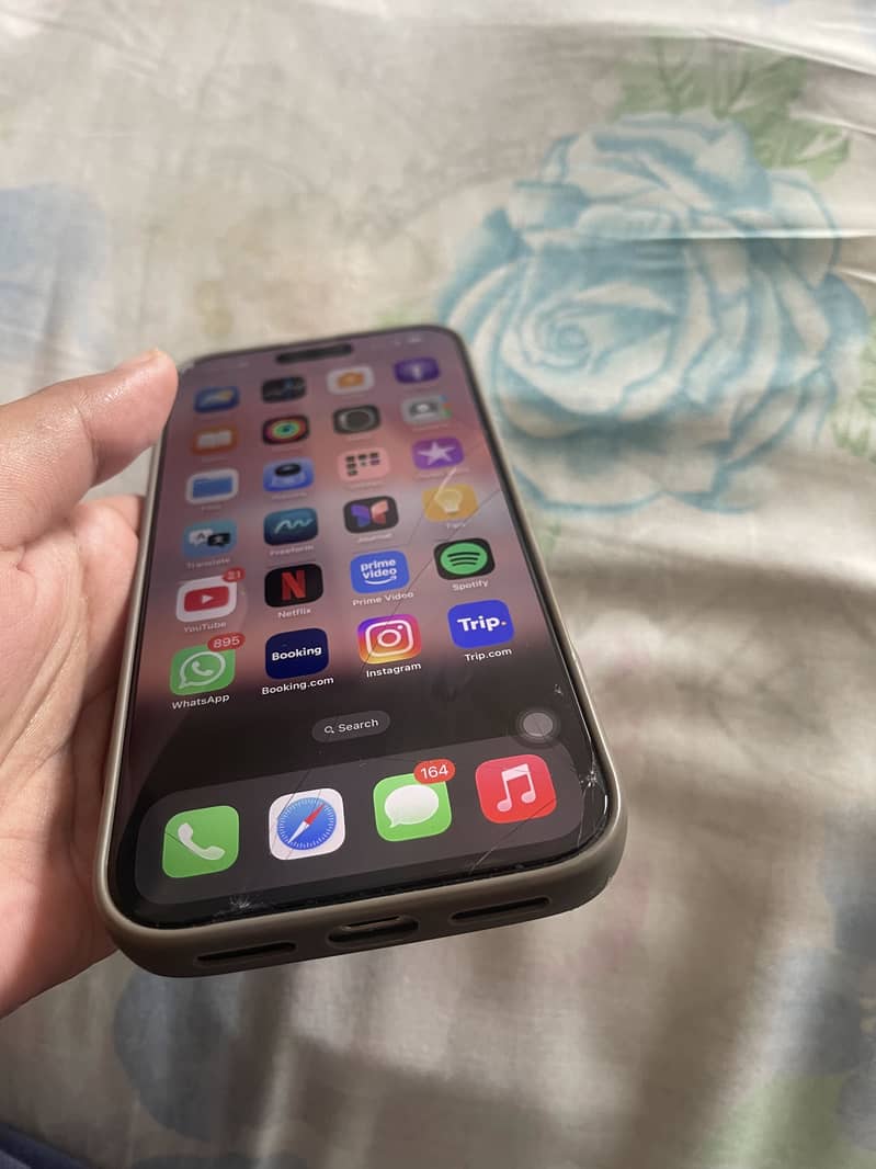 iPhone 17 pro max 8