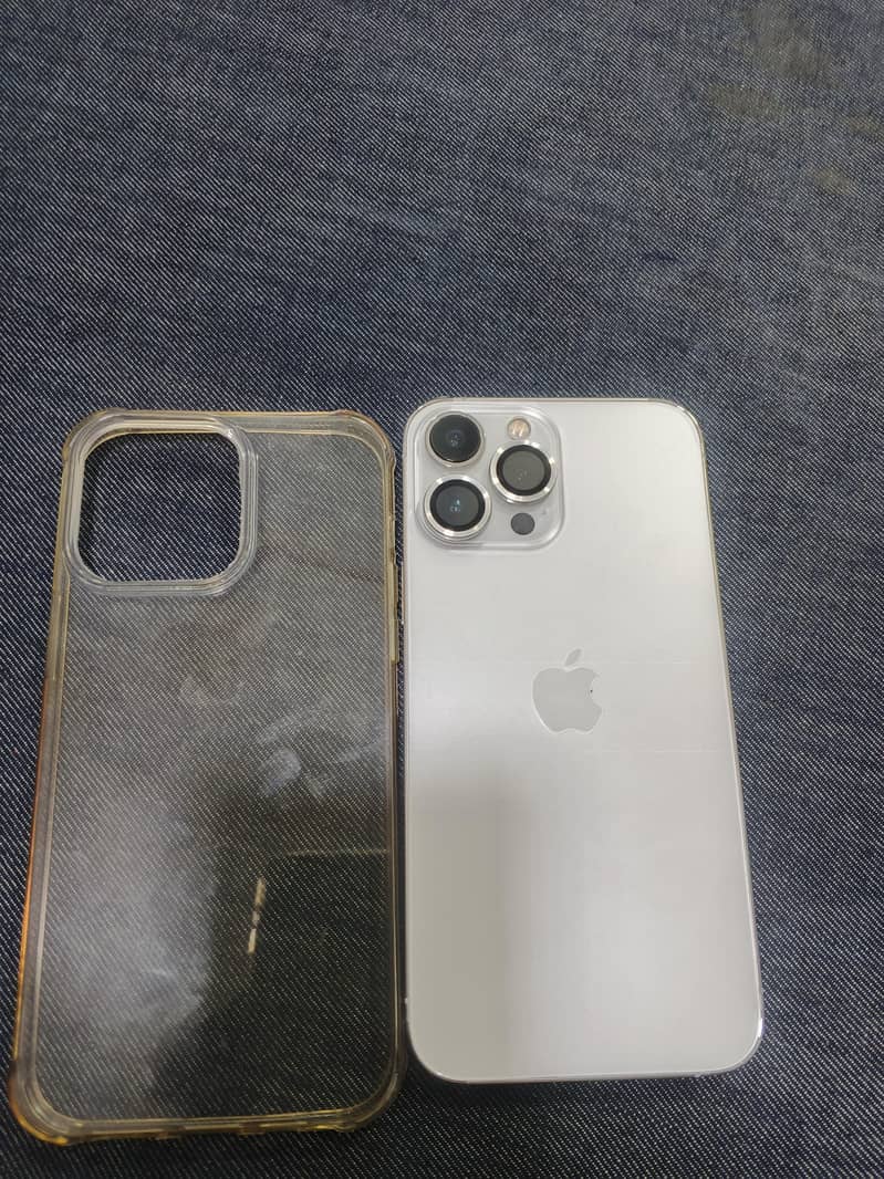 Apple iPhone 13 Pro Max 4