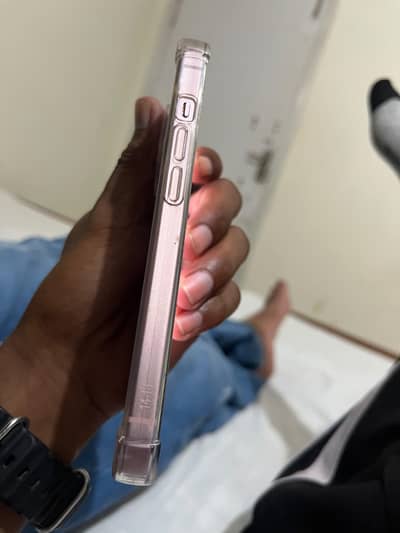 Apple iPhone 15