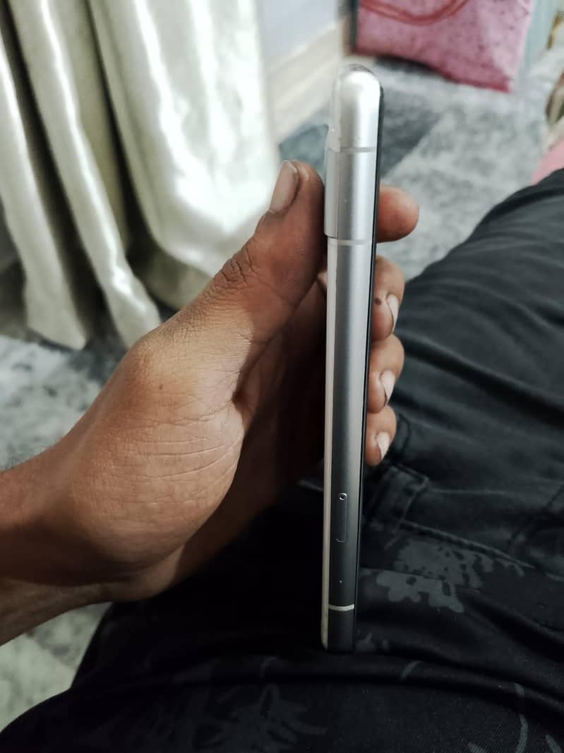 Google Pixel 7a 5