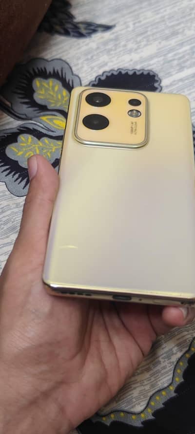 Infinix Zero 30