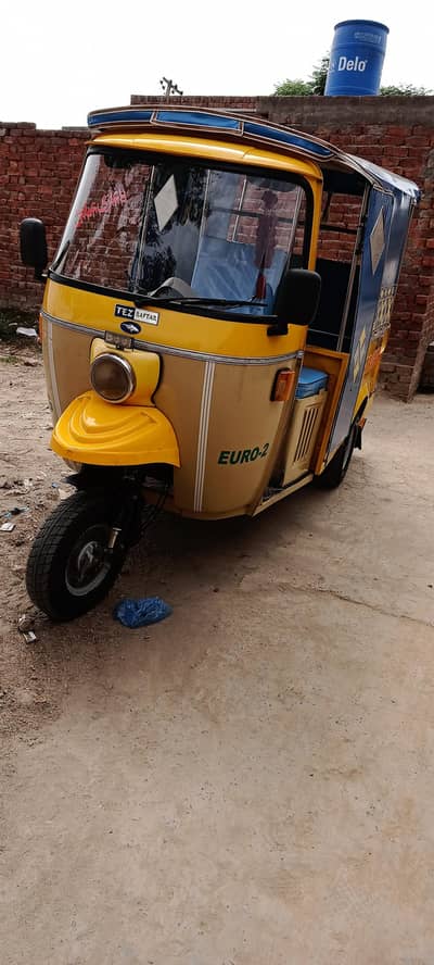 Tez Raftar Auto Rickshaw